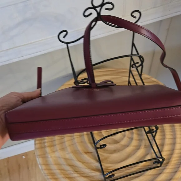 Kate Spade Red Clutch Wristlet Sleek Design - Picture 5 of 5